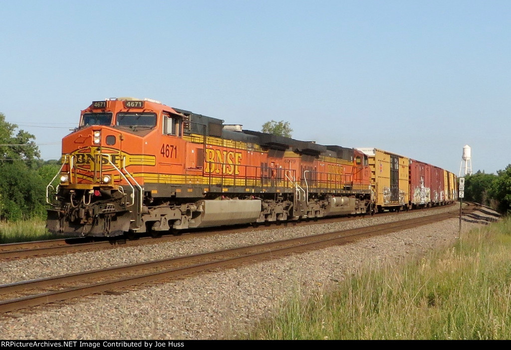 BNSF 4671 East